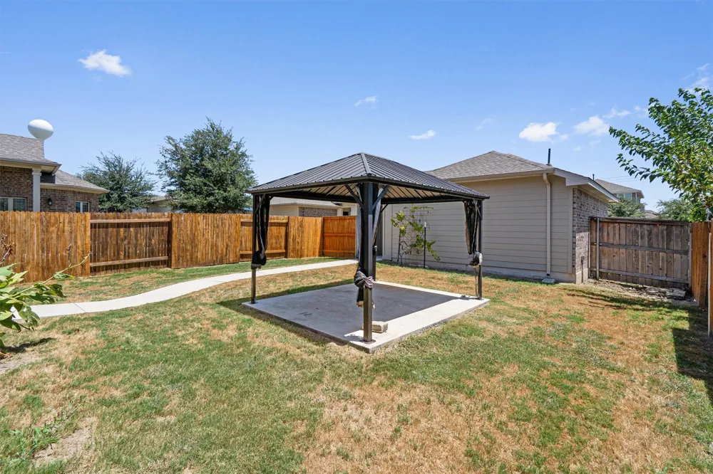 256 Pelican Bay Circle Kyle, TX 78640