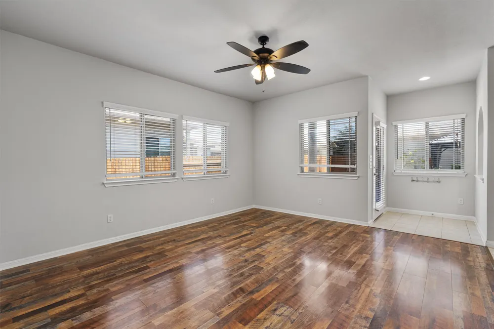 256 Pelican Bay Circle Kyle, TX 78640