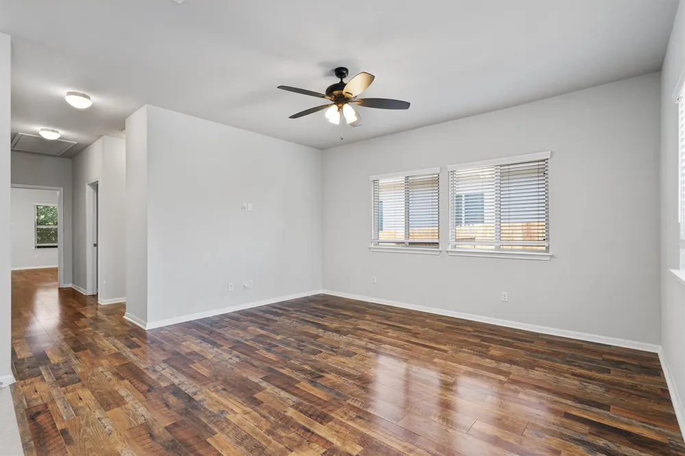 256 Pelican Bay Circle Kyle, TX 78640