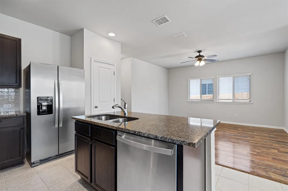 256 Pelican Bay Circle Kyle, TX 78640