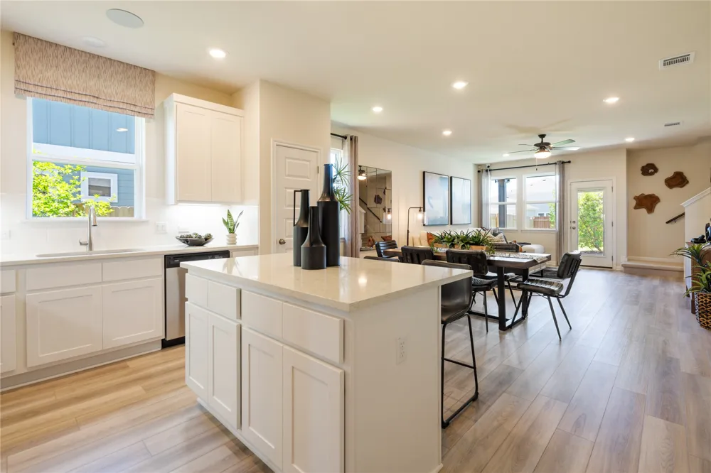 2428 Ekvall Drive Round Rock, TX 78665