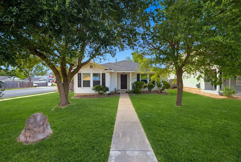 11809 Briarcreek Loop Manor, TX 78653