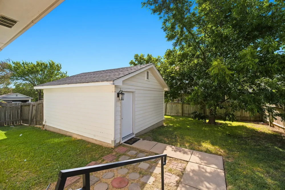 11809 Briarcreek Loop Manor, TX 78653
