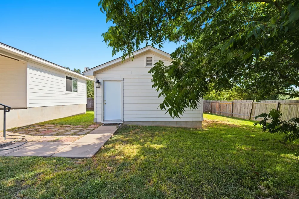 11809 Briarcreek Loop Manor, TX 78653