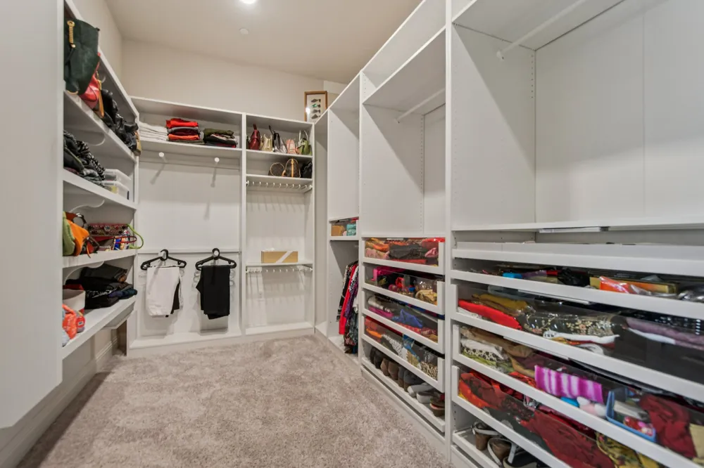 2329 Sandorna Court Leander, TX 78641