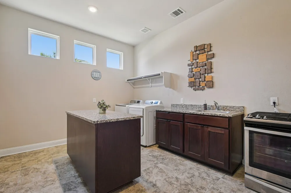 2329 Sandorna Court Leander, TX 78641
