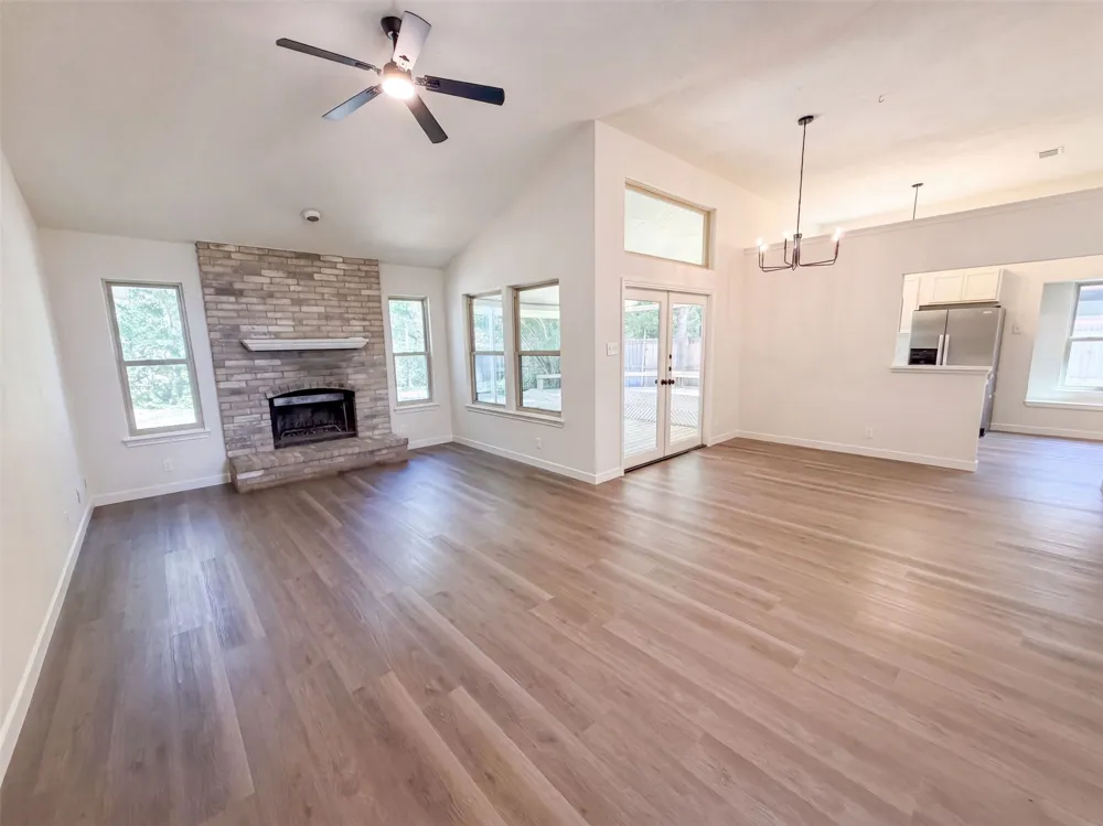 605 Hawthorne Lane Round Rock, TX 78664