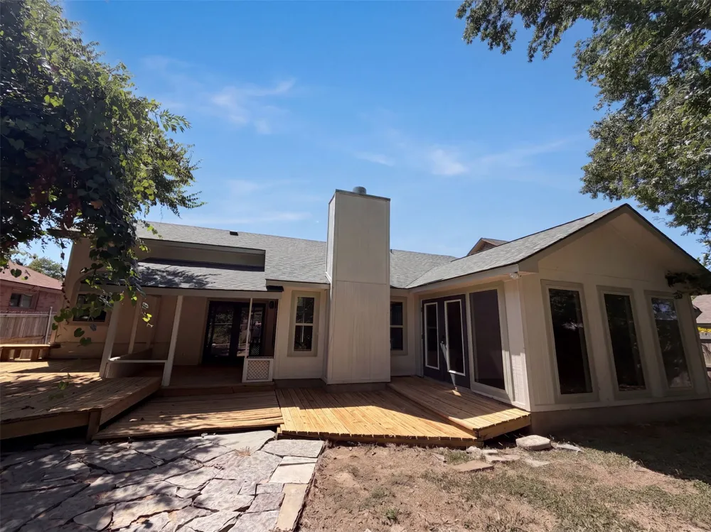 605 Hawthorne Lane Round Rock, TX 78664