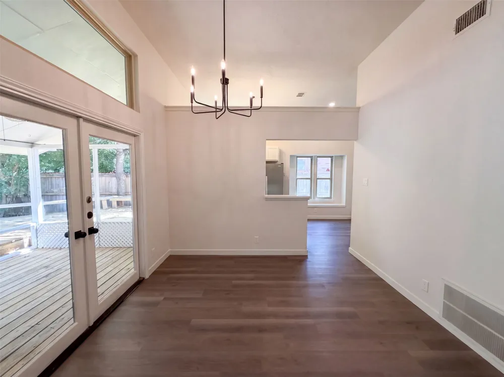 605 Hawthorne Lane Round Rock, TX 78664