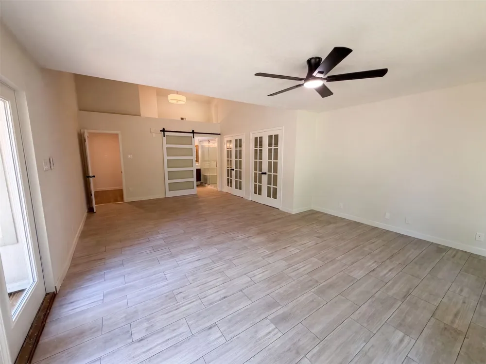 605 Hawthorne Lane Round Rock, TX 78664