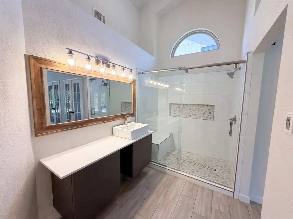 605 Hawthorne Lane Round Rock, TX 78664