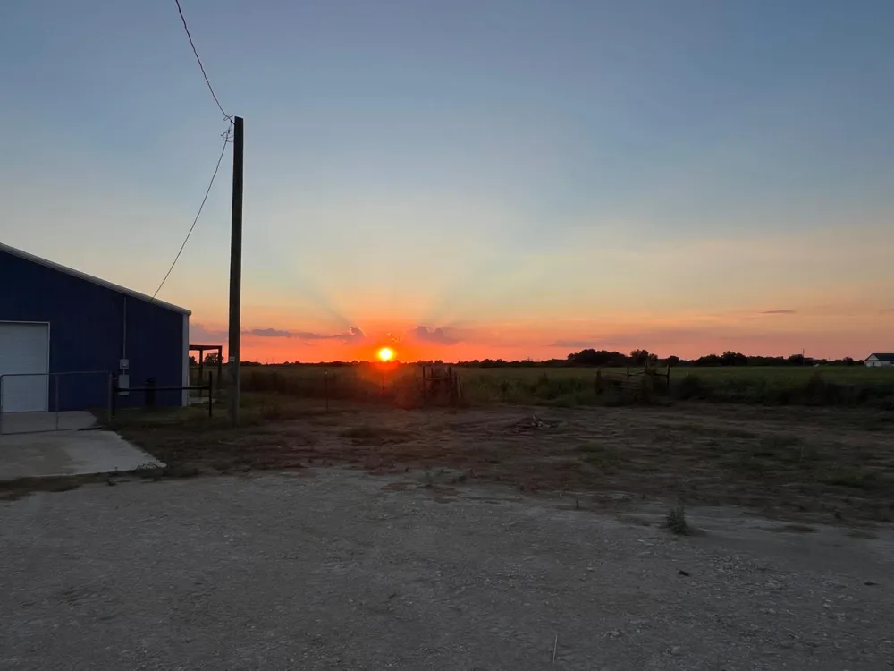 37 County Road 453 Coupland, TX 78615