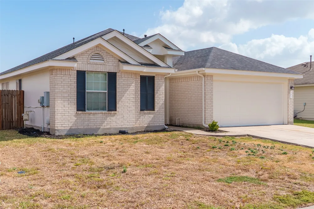 107 Fishbaugh Lane Hutto, TX 78634