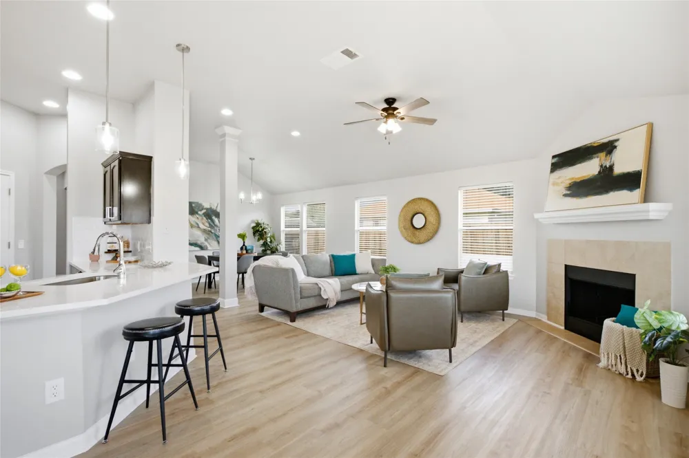 107 Fishbaugh Lane Hutto, TX 78634