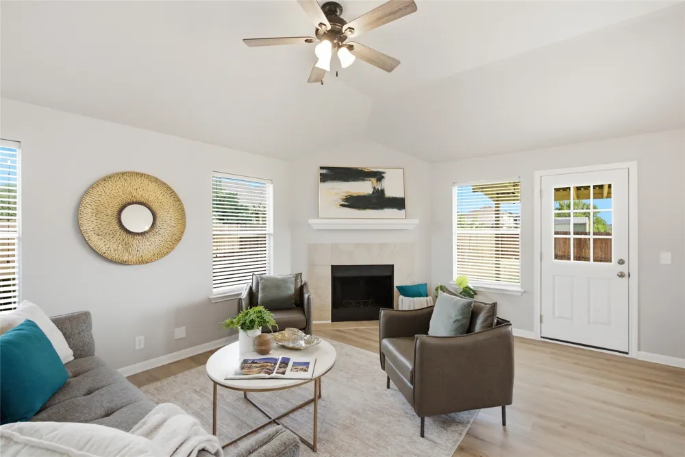 107 Fishbaugh Lane Hutto, TX 78634