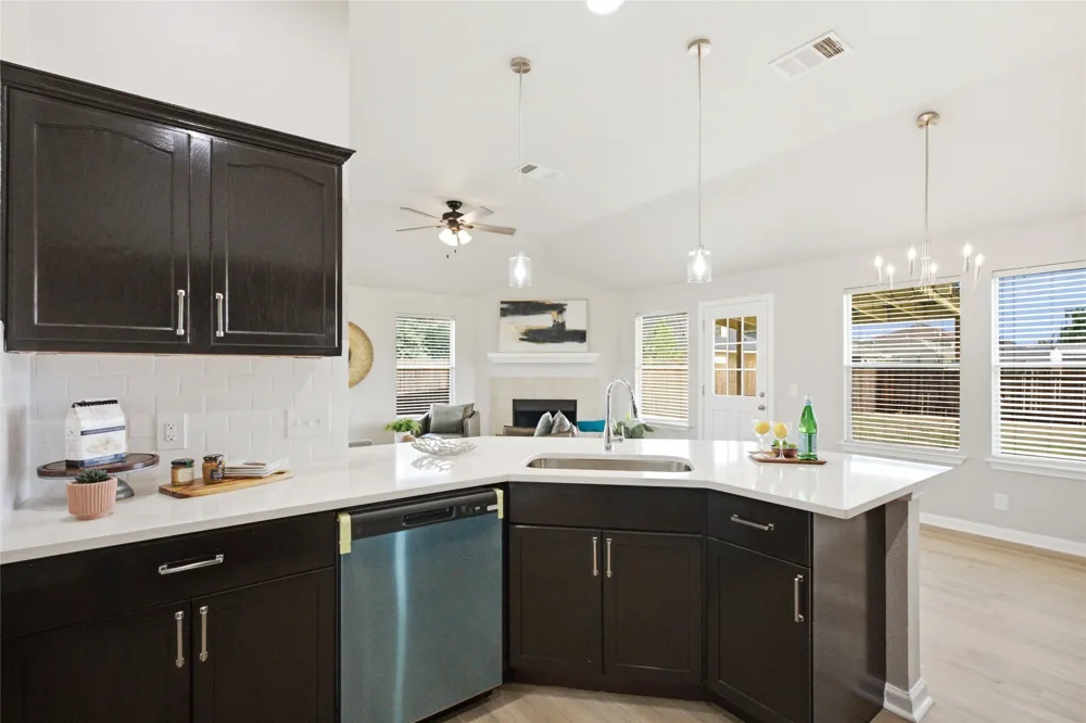 107 Fishbaugh Lane Hutto, TX 78634