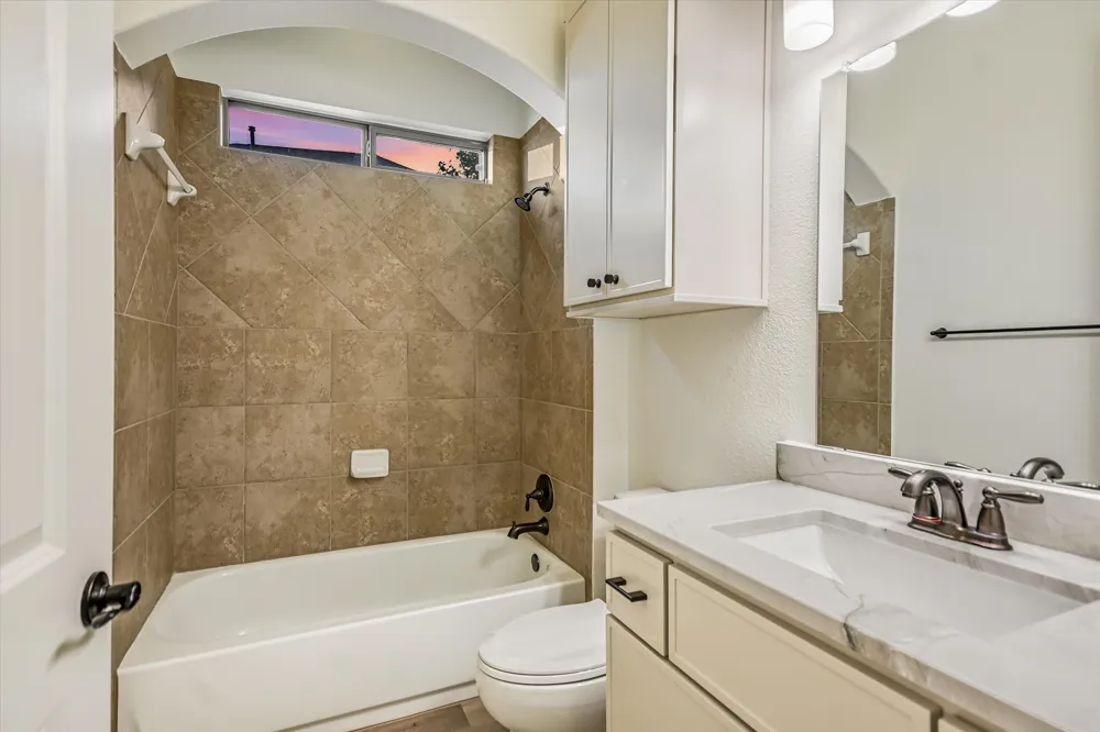 106 Waverly Spire Court Austin, TX 78738