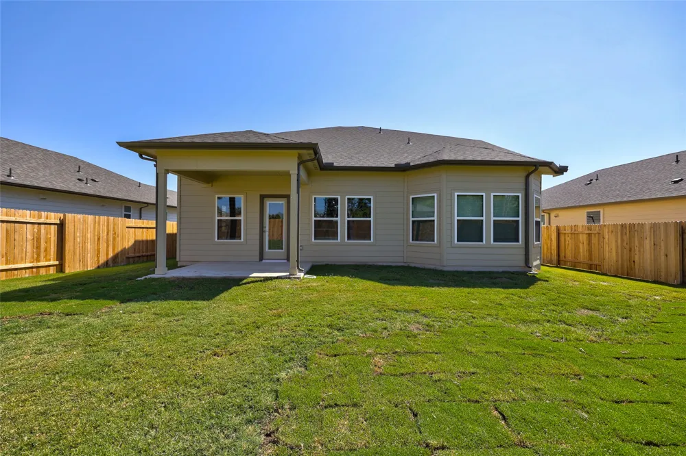 117 Fairmeadow Downs Drive Hutto, TX 78634
