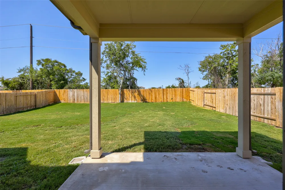 117 Fairmeadow Downs Drive Hutto, TX 78634