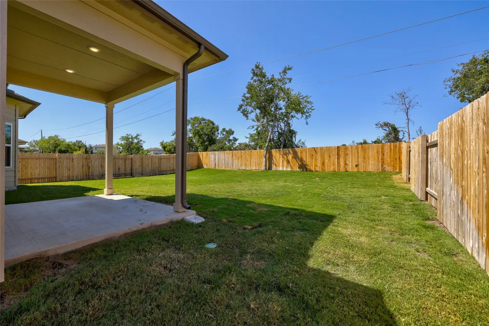 117 Fairmeadow Downs Drive Hutto, TX 78634