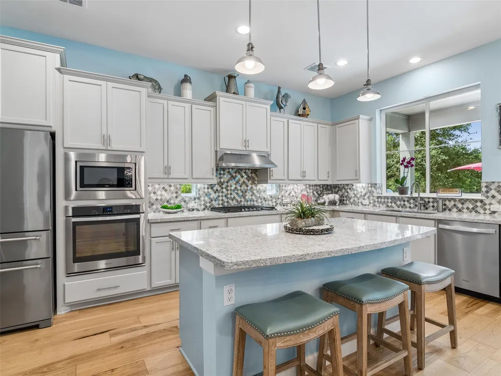 137 Sowing Oak Drive San Marcos, TX 78666