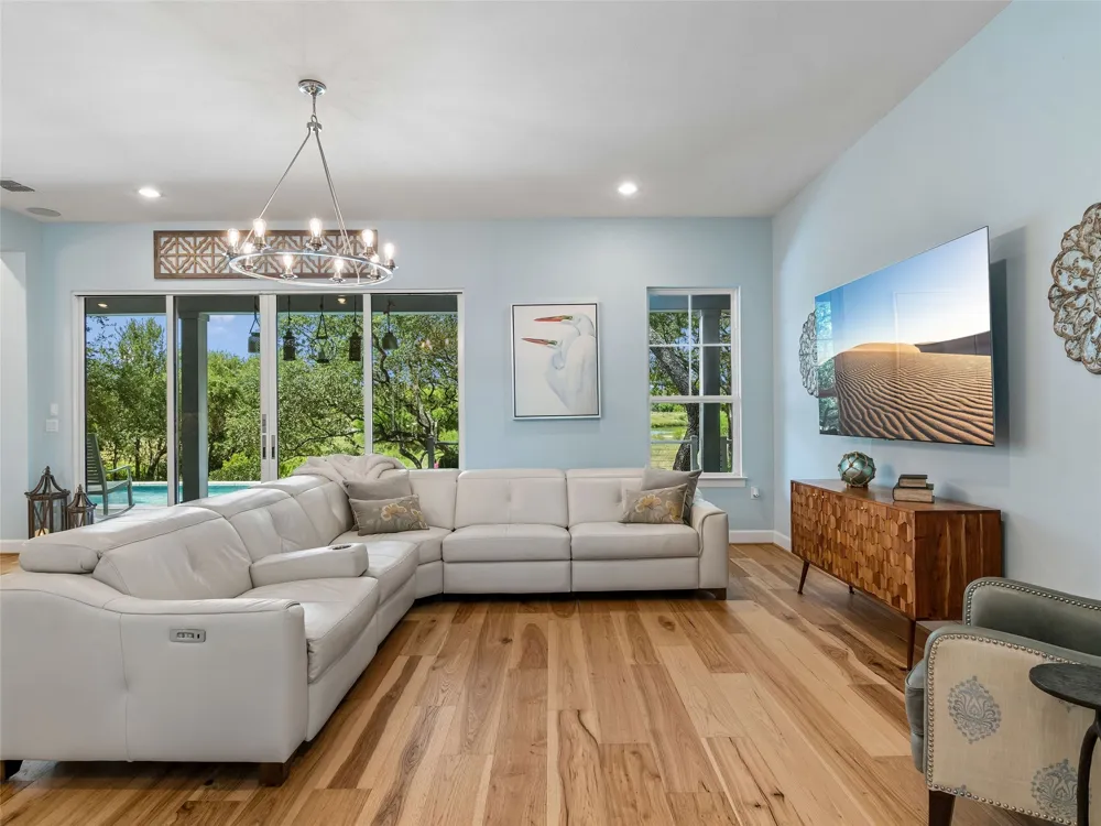 137 Sowing Oak Drive San Marcos, TX 78666