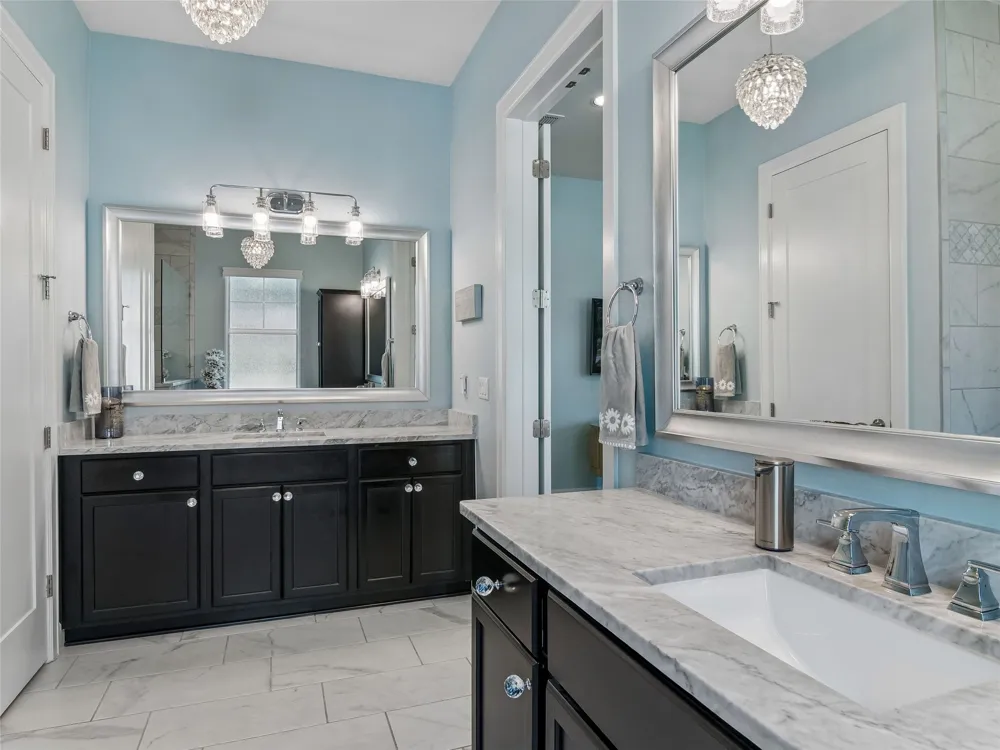 137 Sowing Oak Drive San Marcos, TX 78666