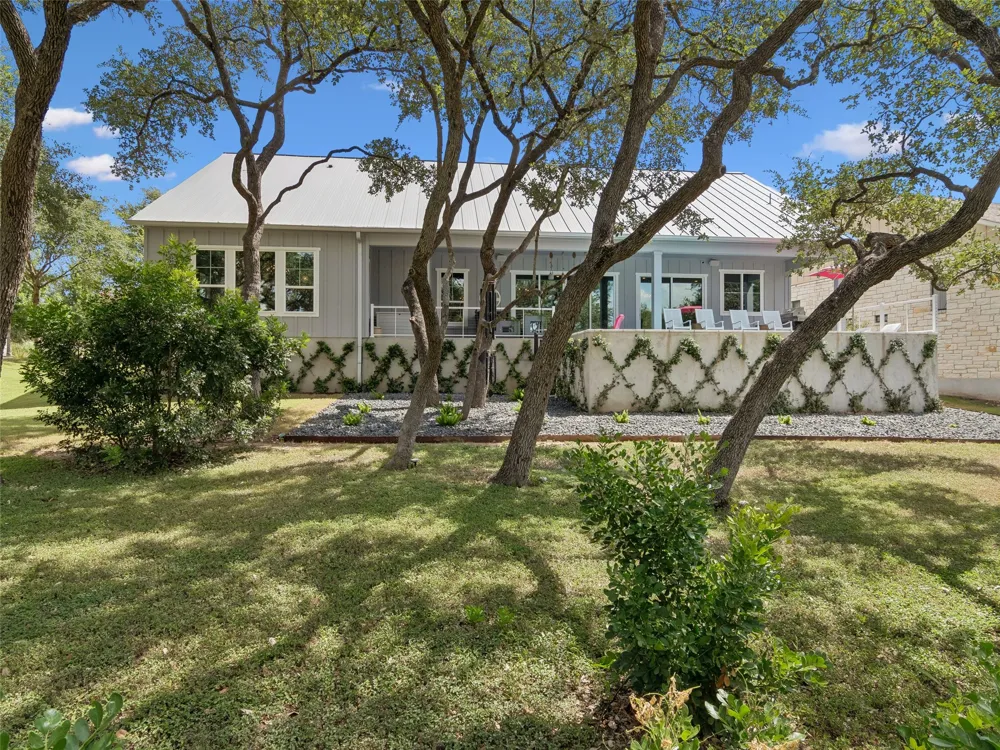 137 Sowing Oak Drive San Marcos, TX 78666