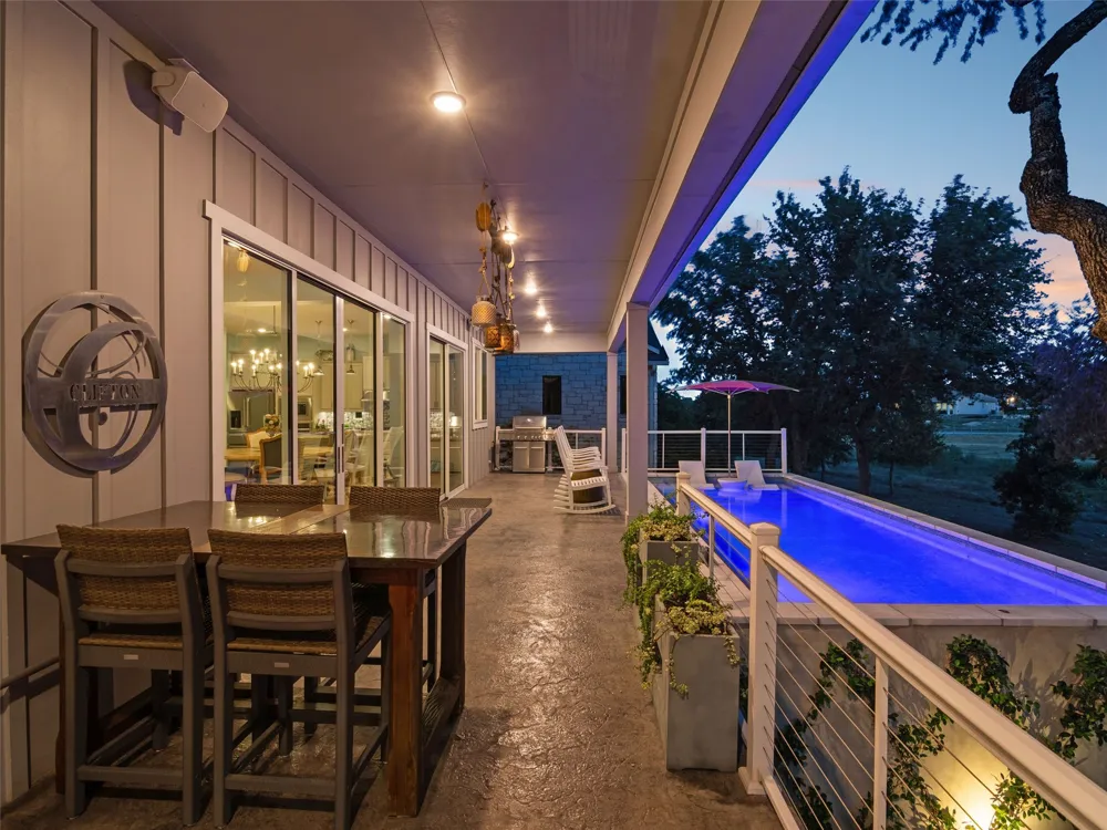 137 Sowing Oak Drive San Marcos, TX 78666