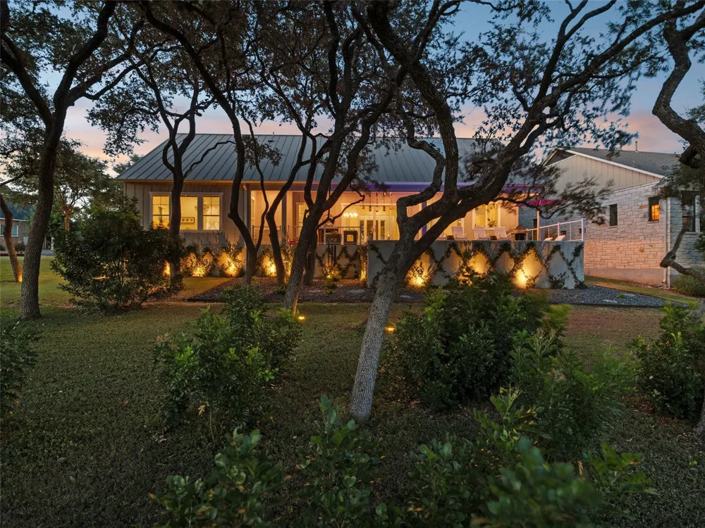 137 Sowing Oak Drive San Marcos, TX 78666