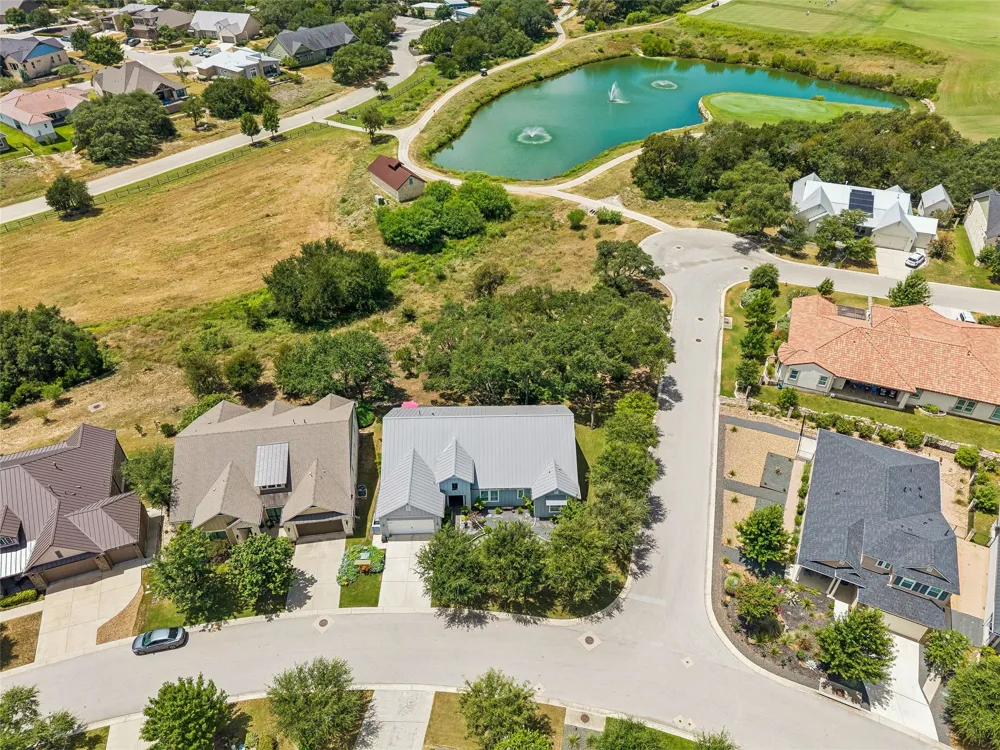137 Sowing Oak Drive San Marcos, TX 78666