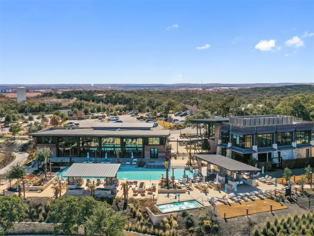 137 Sowing Oak Drive San Marcos, TX 78666