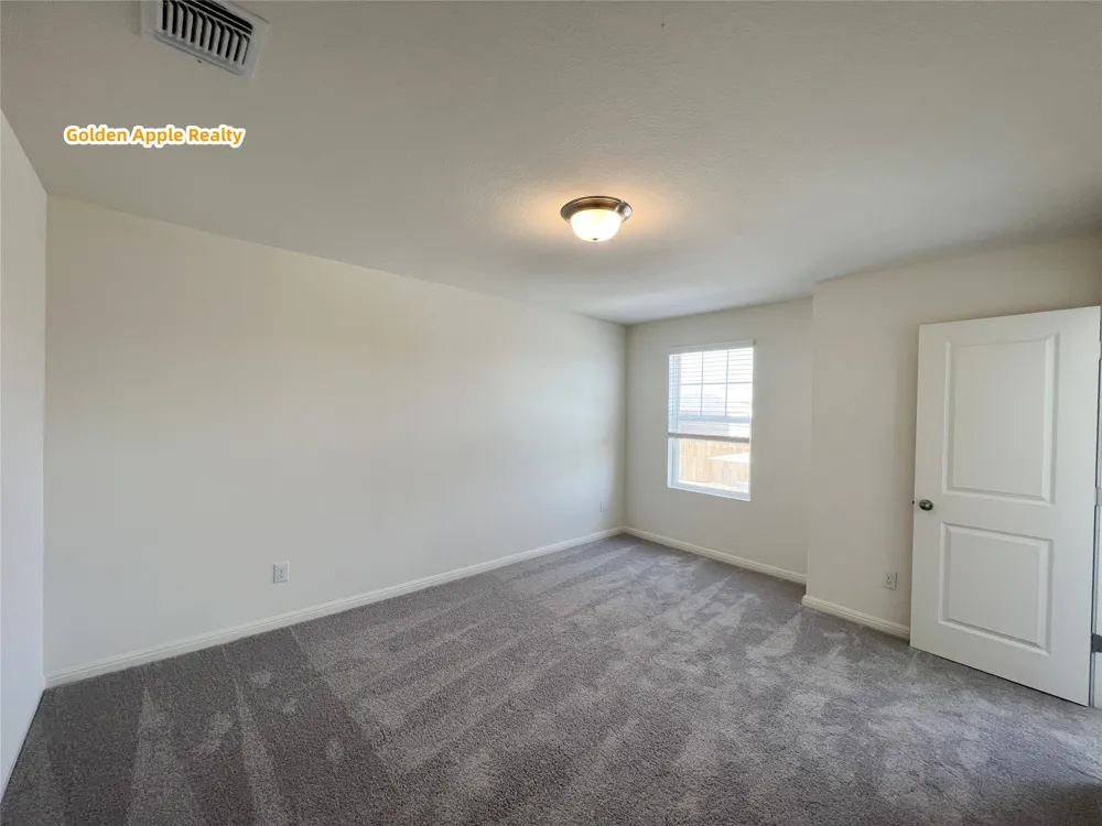103 Gray Fox Loop Hutto, TX 78634