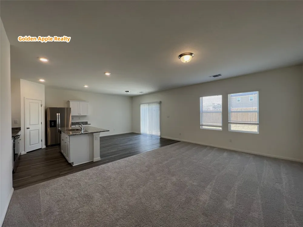 103 Gray Fox Loop Hutto, TX 78634