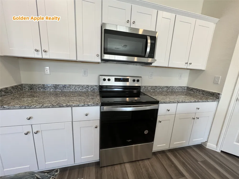 103 Gray Fox Loop Hutto, TX 78634