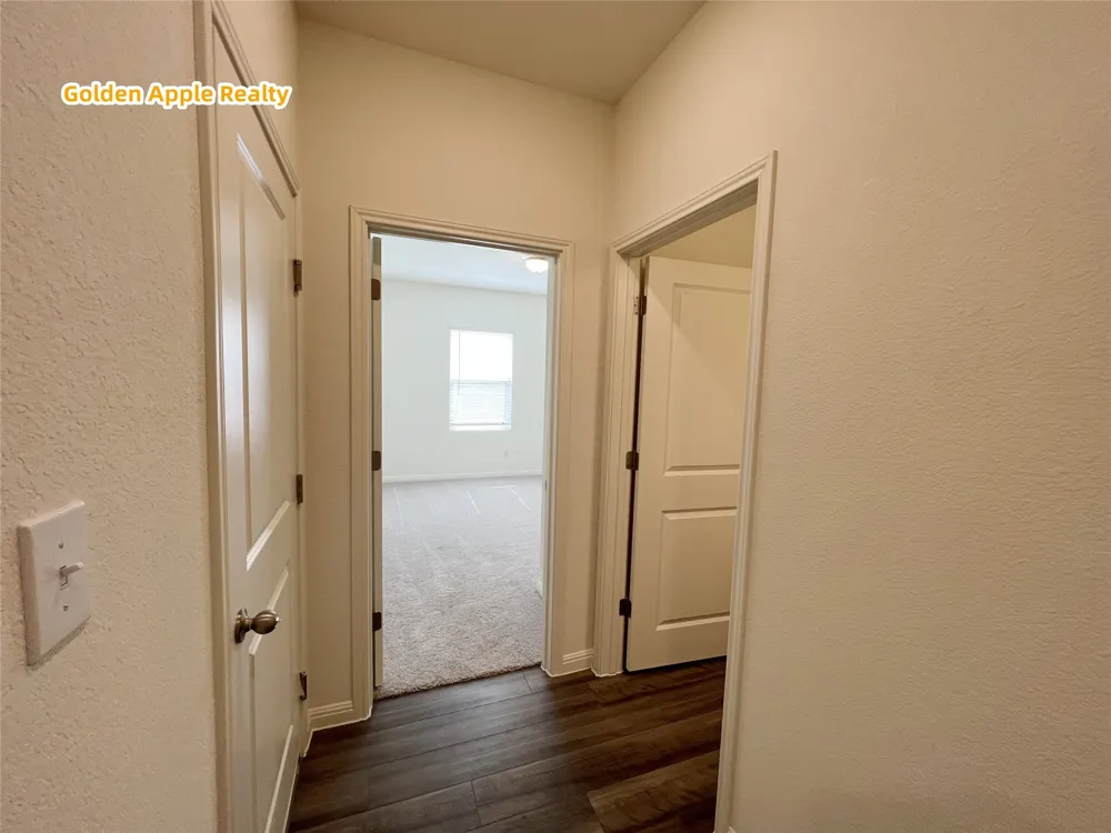 103 Gray Fox Loop Hutto, TX 78634