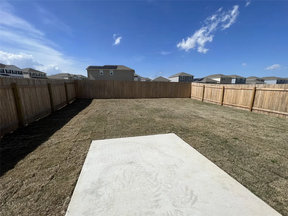 103 Gray Fox Loop Hutto, TX 78634