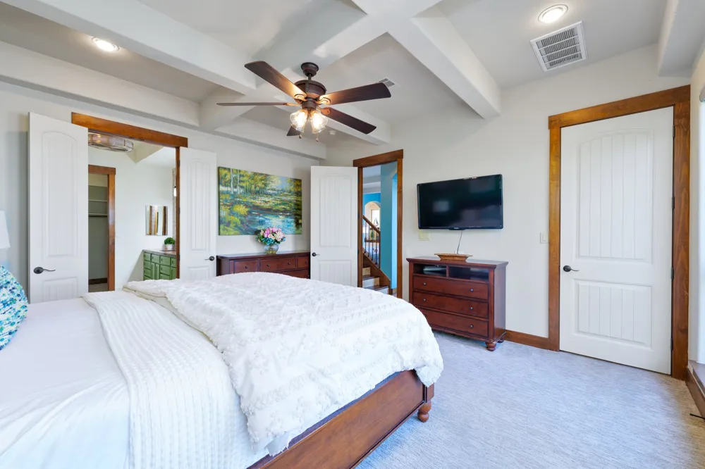 2802 Lohmans Ford Road #B Lago Vista, TX 78645