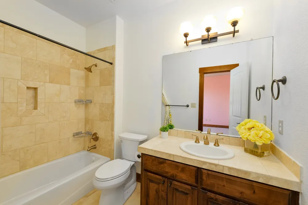 2802 Lohmans Ford Road #B Lago Vista, TX 78645