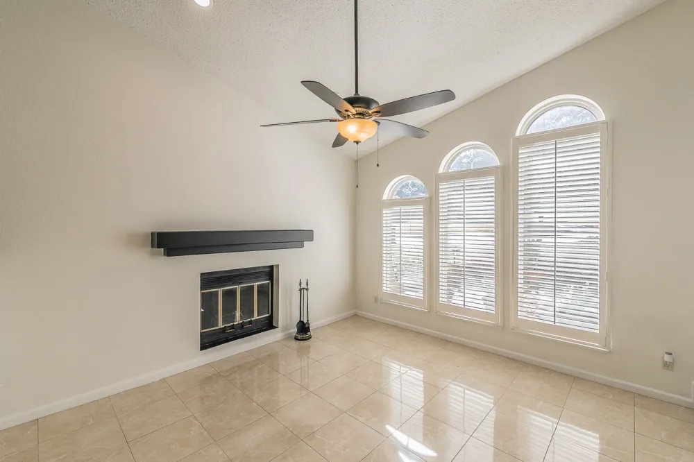 400 S Fielder Road Arlington, TX 76013