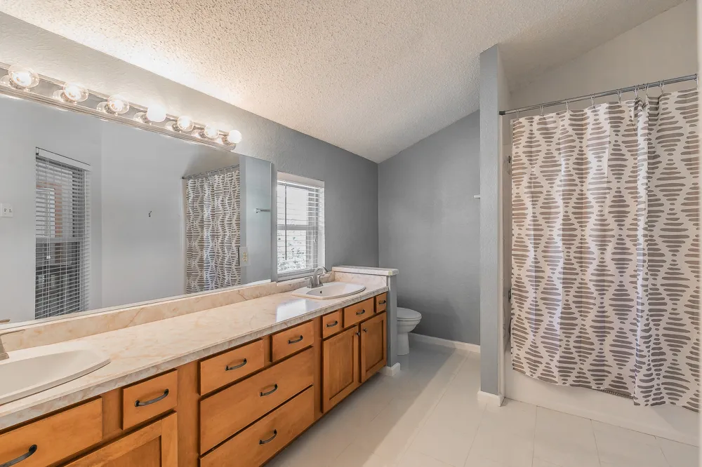 400 S Fielder Road Arlington, TX 76013