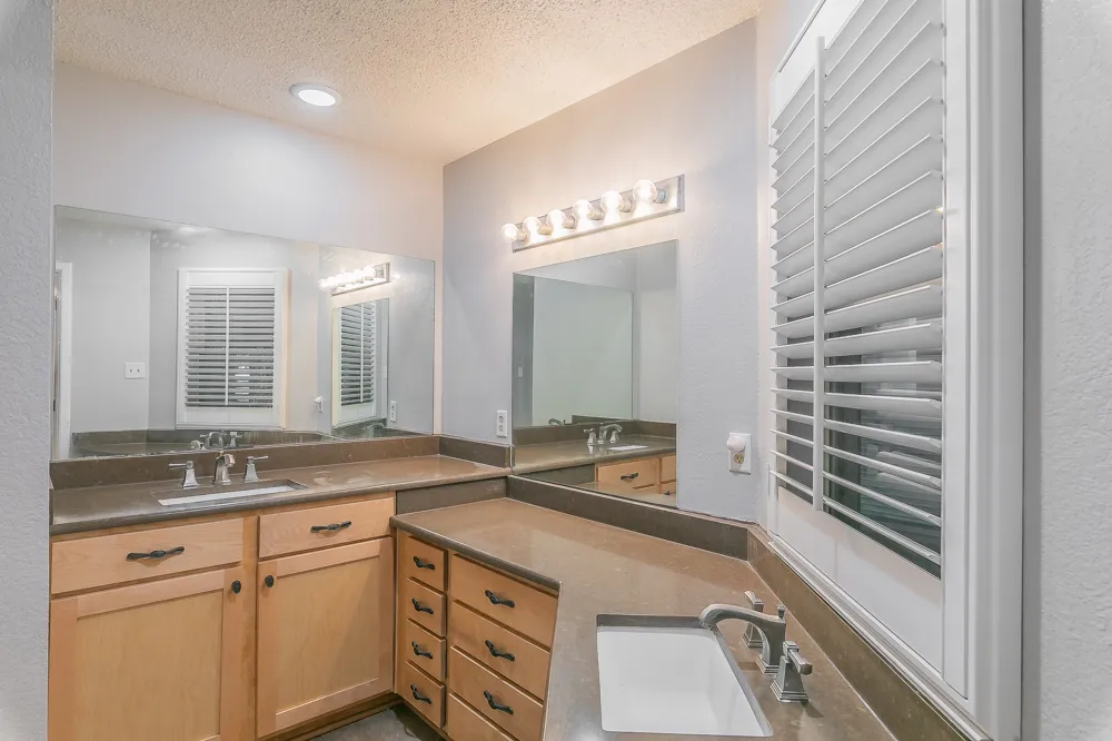 400 S Fielder Road Arlington, TX 76013