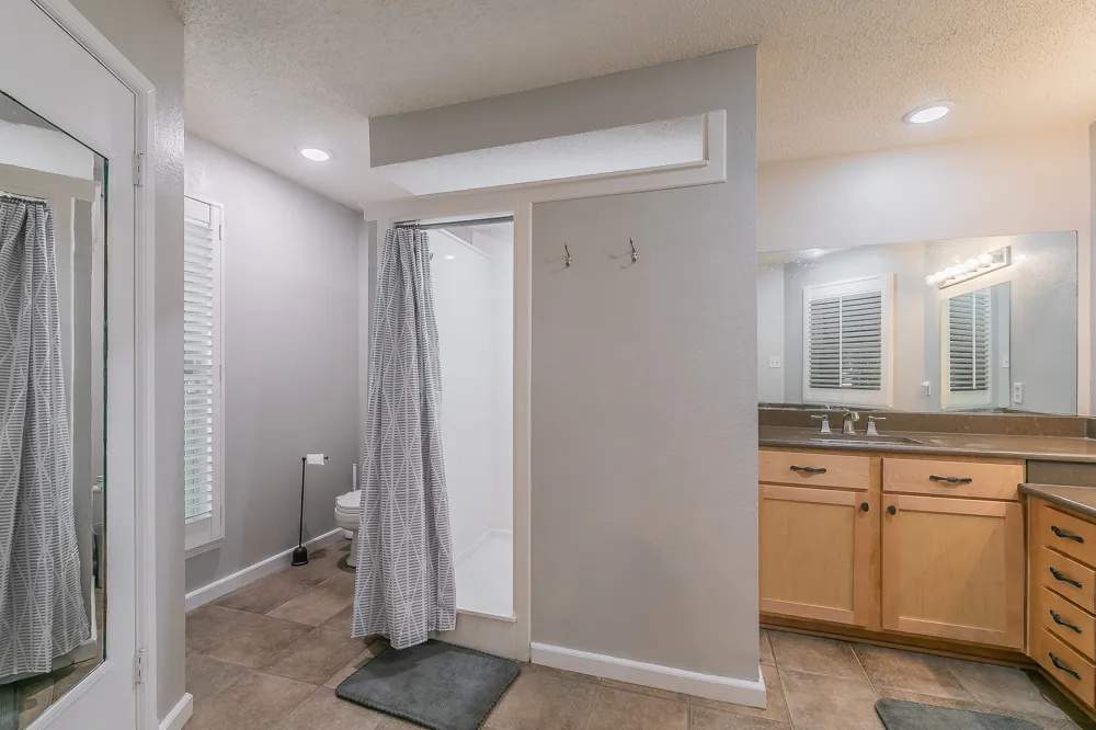 400 S Fielder Road Arlington, TX 76013