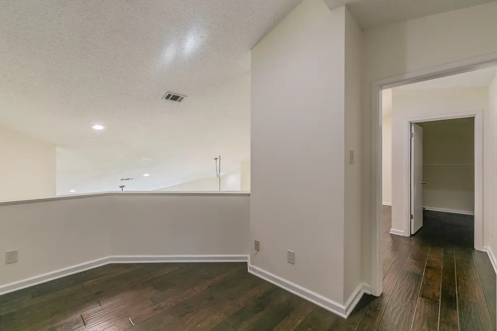 400 S Fielder Road Arlington, TX 76013