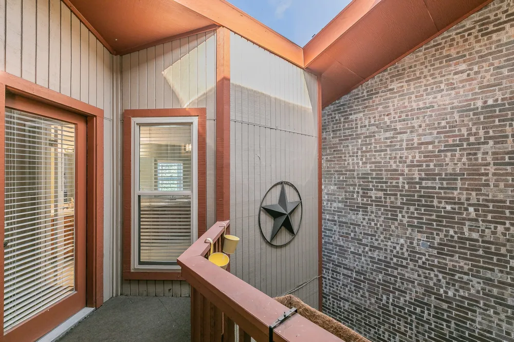400 S Fielder Road Arlington, TX 76013