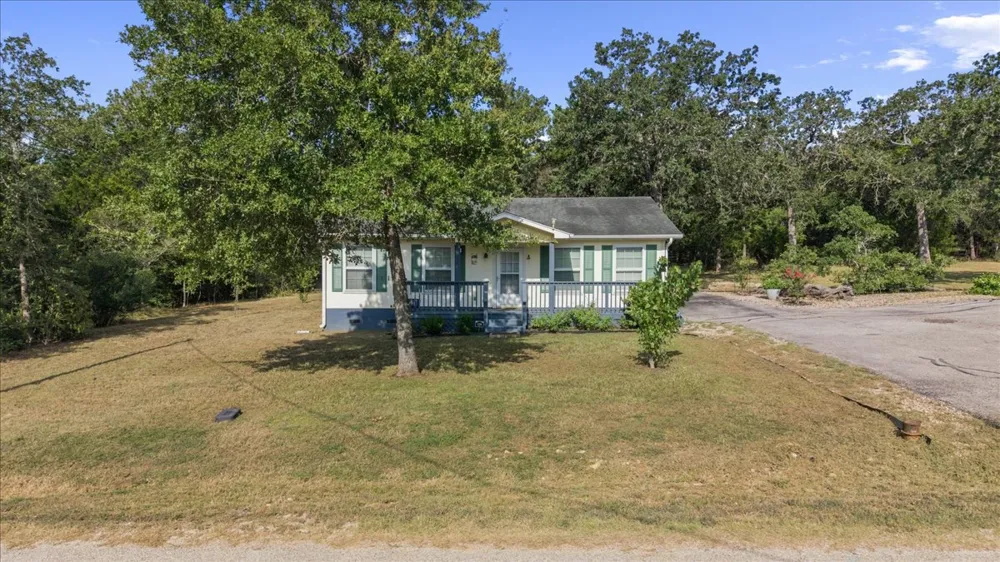 134 Tejas Street Smithville, TX 78957