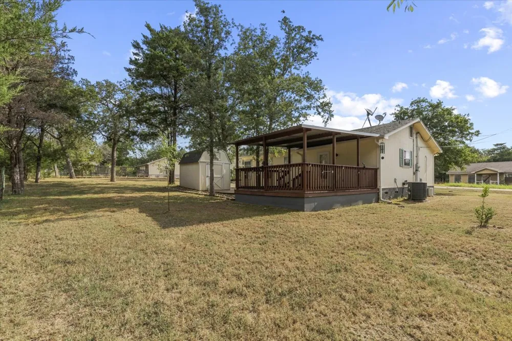 134 Tejas Street Smithville, TX 78957