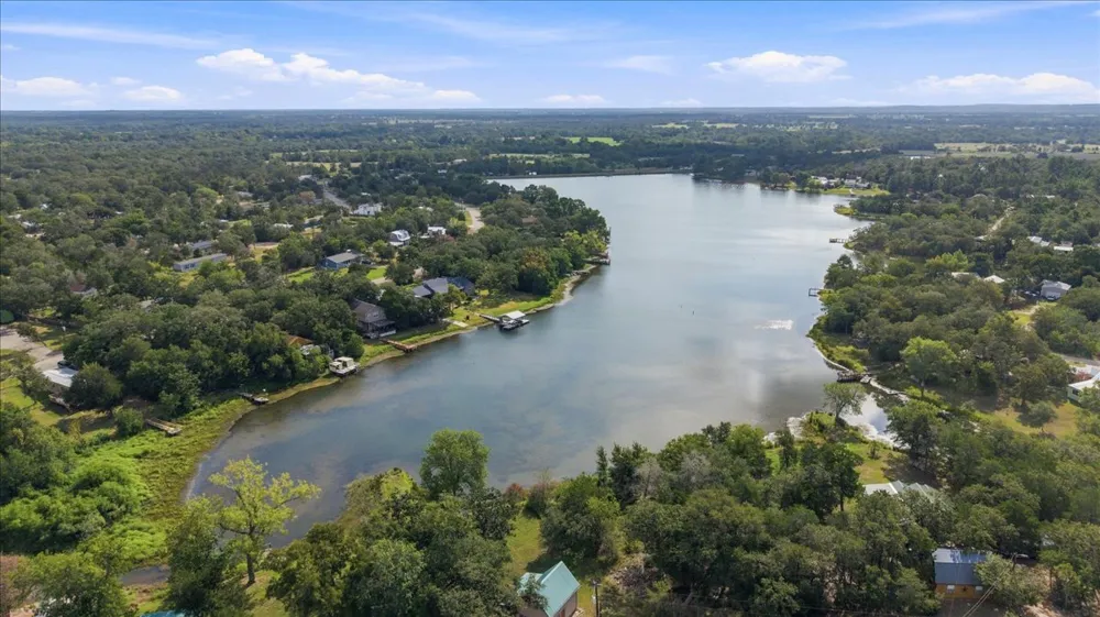 134 Tejas Street Smithville, TX 78957