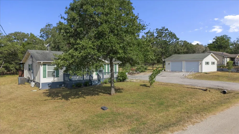 134 Tejas Street Smithville, TX 78957