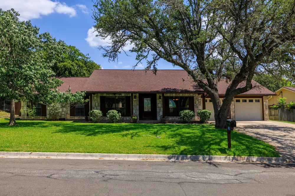 415 Meadow Ridge Drive Kerrville, TX 78028